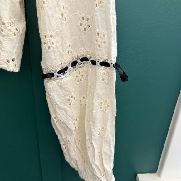 Urban Outfitters Kimchi Blue Selia Eyelet Square Neck Long Sleeve Blouse - Picture 8 of 12